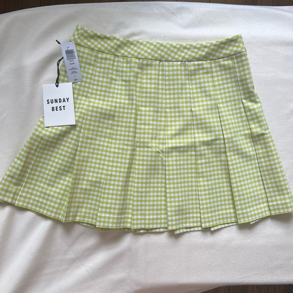 Aritzia Sunday Best Olive Mini Skirt lime pear 🍐 🍋‍🟩 green gingham